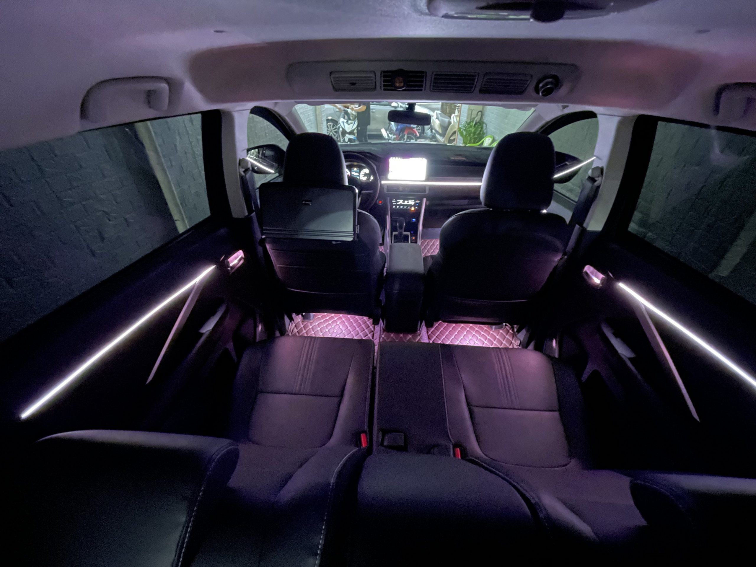 Led nội thất trên xe Xpander 2022
